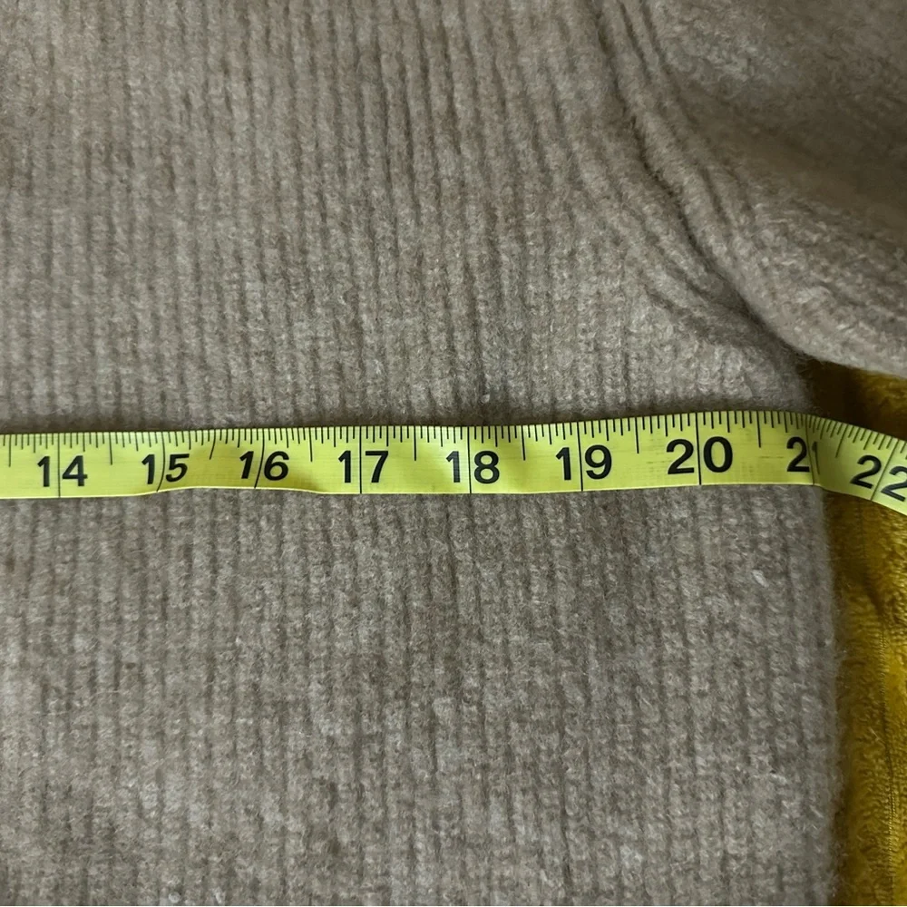 Quince oatmeal Women's cashmere fisherman sweater - Picture 9 of 9